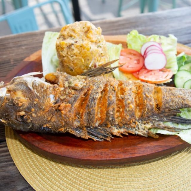 Pescado Frito / Fried Fish Mofongo.