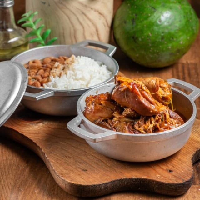 Pollo Guisado / Chicken Stew.